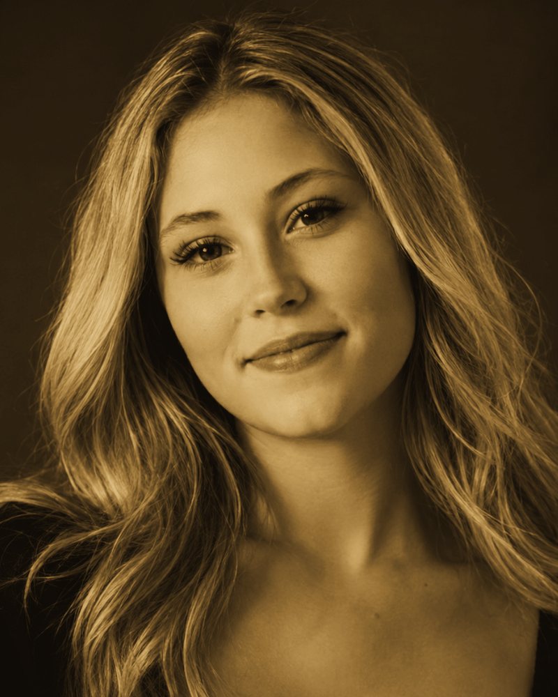 Lucy Mashburn portrait